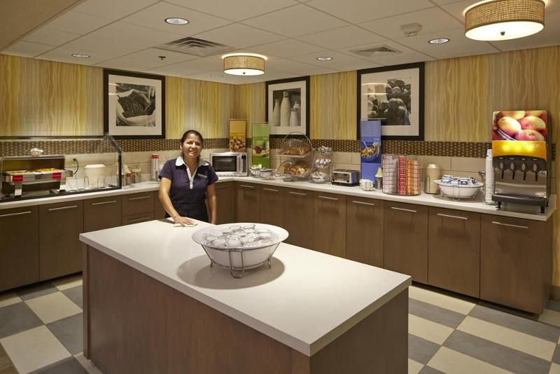 בית מלון כפרי Comfort Inn Raleigh Midtown