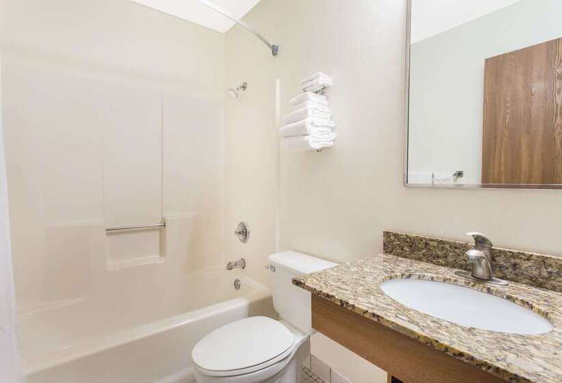 هتل Days Inn By Wyndham Austin