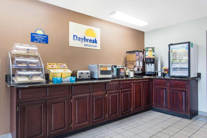 هتل Days Inn By Wyndham Austin