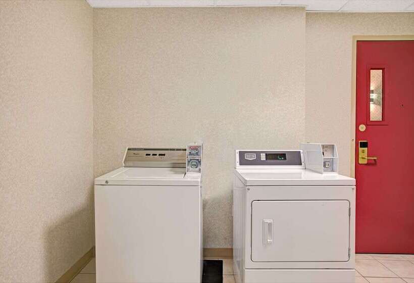 酒店 Days Inn By Wyndham Parsippany