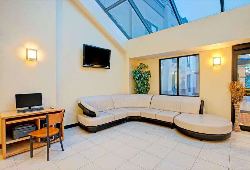 酒店 Days Inn By Wyndham Parsippany