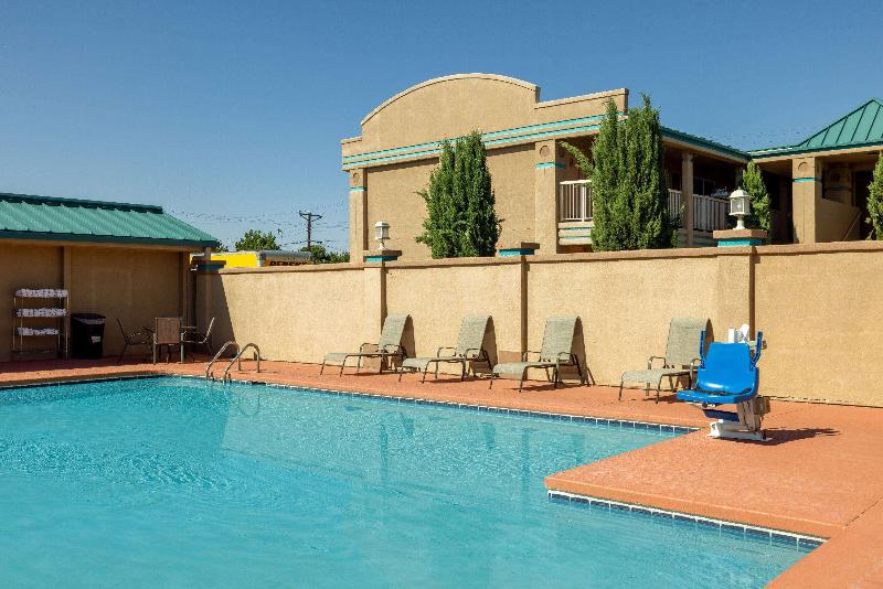 هتل Days Inn By Wyndham Roswell