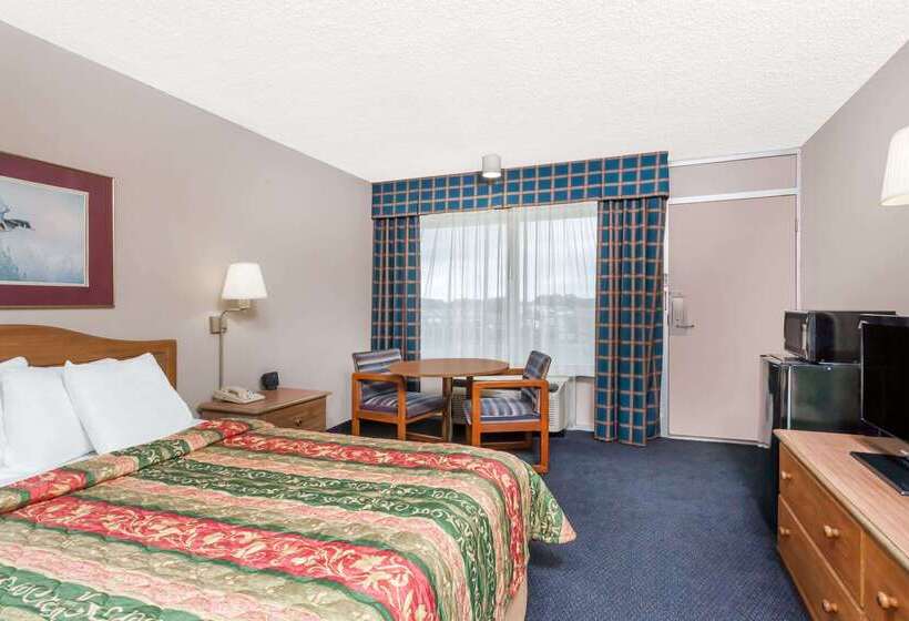 בית מלון כפרי Days Inn By Wyndham Seguin Tx