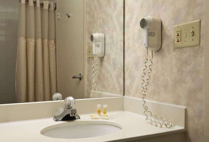 호텔 Days Inn By Wyndham Sidney Oh