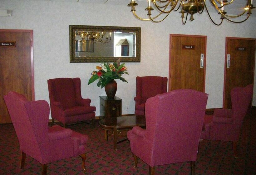 Отель Macomb Inn
