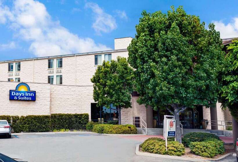 בית מלון כפרי Days Inn & Suites By Wyndham Fullerton