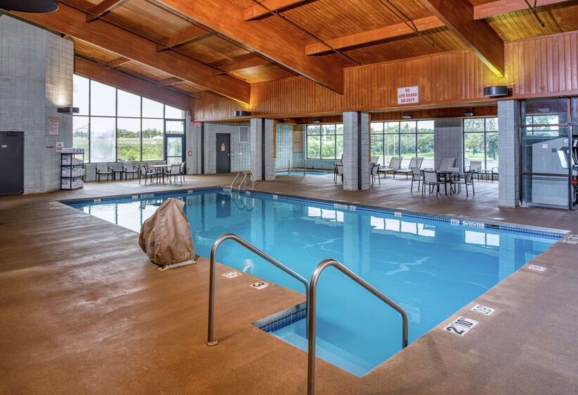 هتل Doubletree By Hilton Appleton