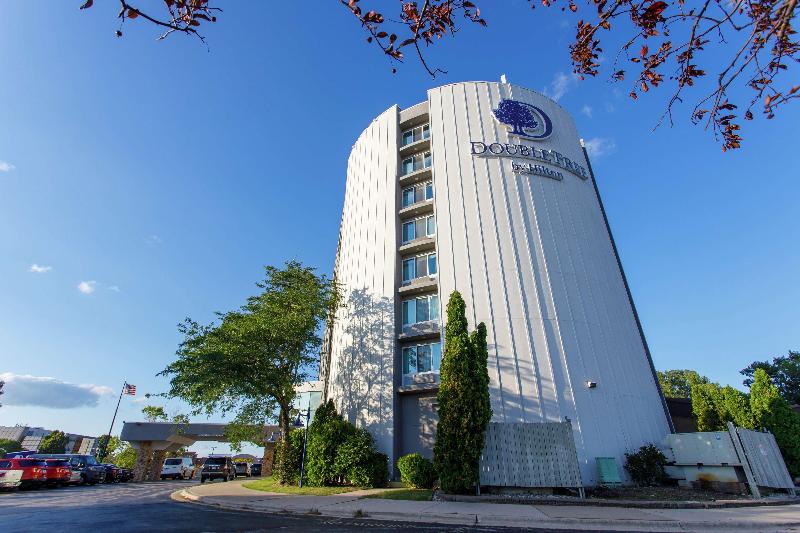 هتل Doubletree By Hilton Appleton