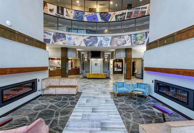 هتل Doubletree By Hilton Appleton