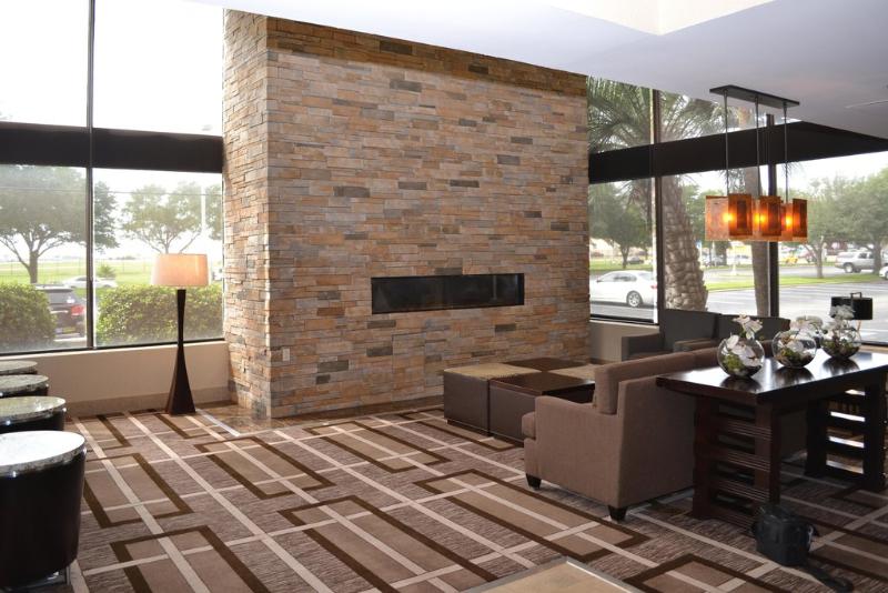 هتل Doubletree By Hilton Houston Hobby Airport