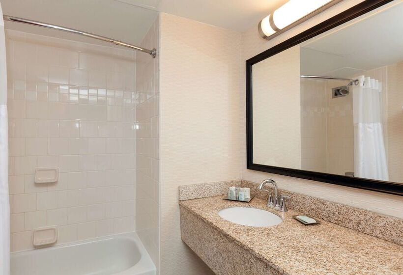 Doubletree By Hilton Houston Medical Center Hotel & Suites