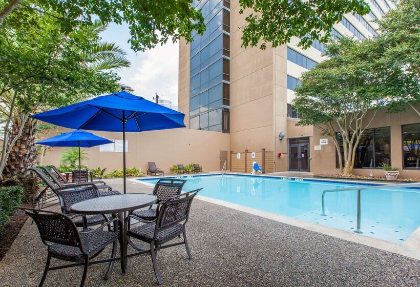 Doubletree By Hilton Houston Medical Center Hotel & Suites