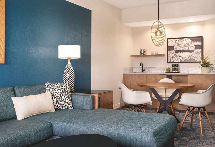 בית מלון כפרי Doubletree By Hilton Tampa Rocky Point Waterfront