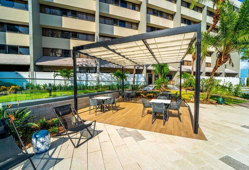 בית מלון כפרי Doubletree By Hilton Tampa Rocky Point Waterfront