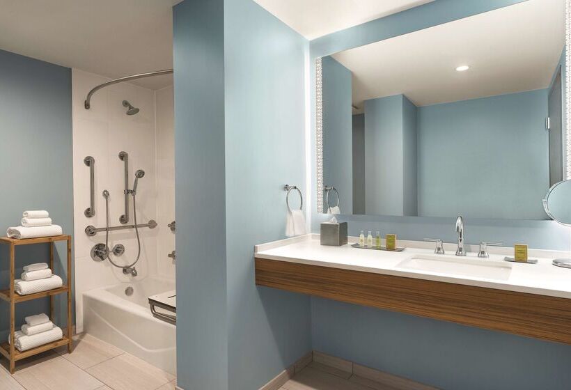 בית מלון כפרי Doubletree By Hilton Tampa Rocky Point Waterfront