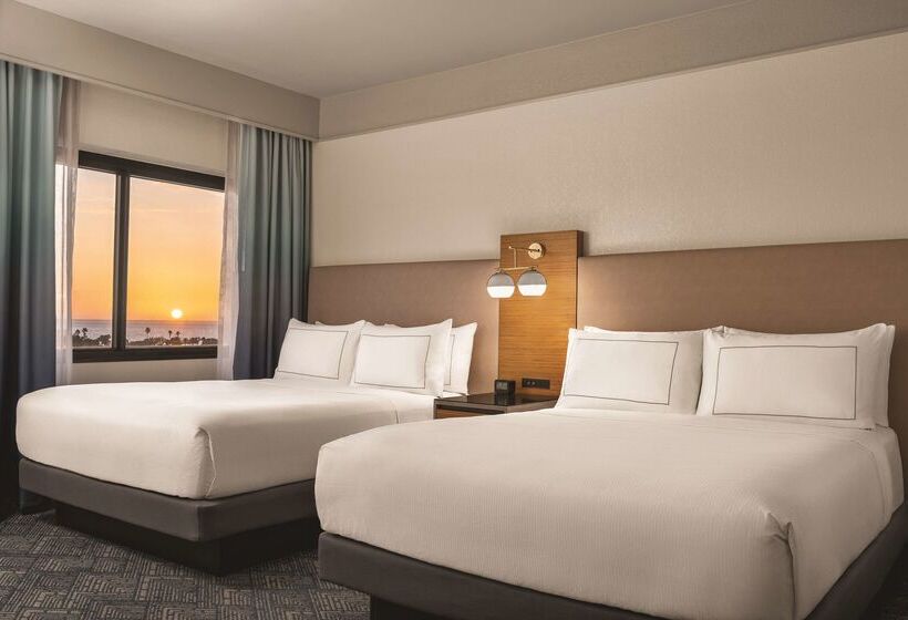 בית מלון כפרי Doubletree By Hilton Tampa Rocky Point Waterfront