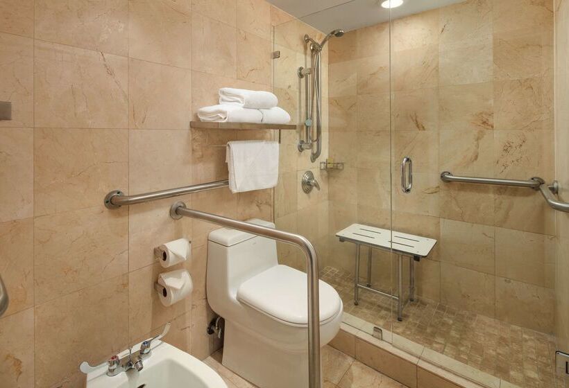 Doubletree By Hilton Grand Hotel Biscayne Bay