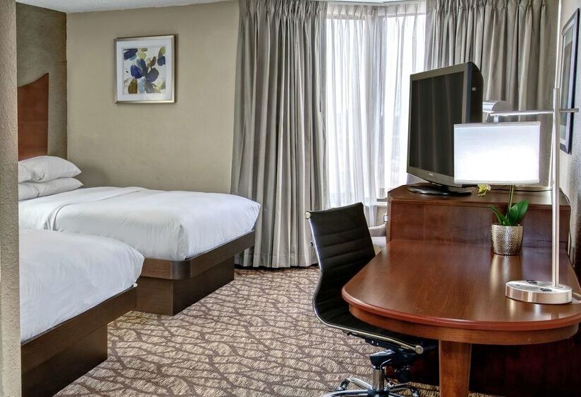 فندق Doubletree By Hilton Murfreesboro