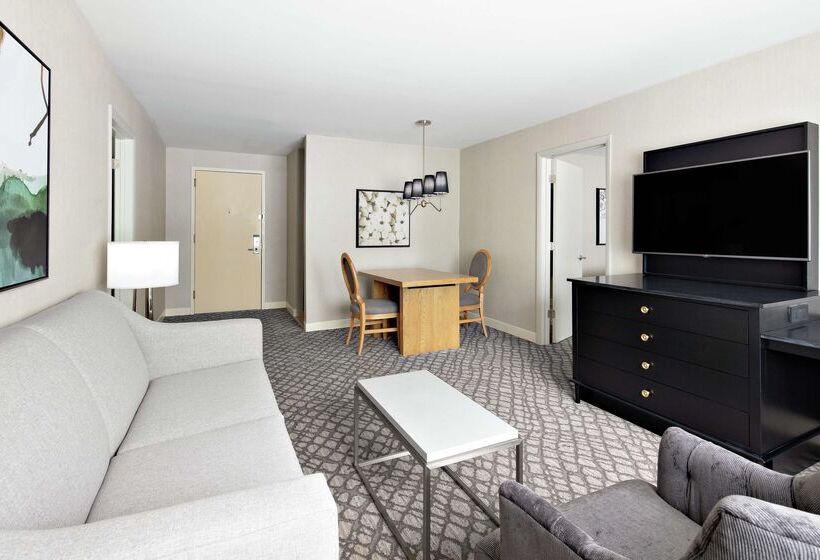 호텔 Doubletree Suites By Hilton Charlotte Southpark