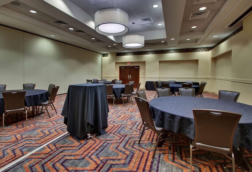 호텔 Drury Inn & Suites Findlay