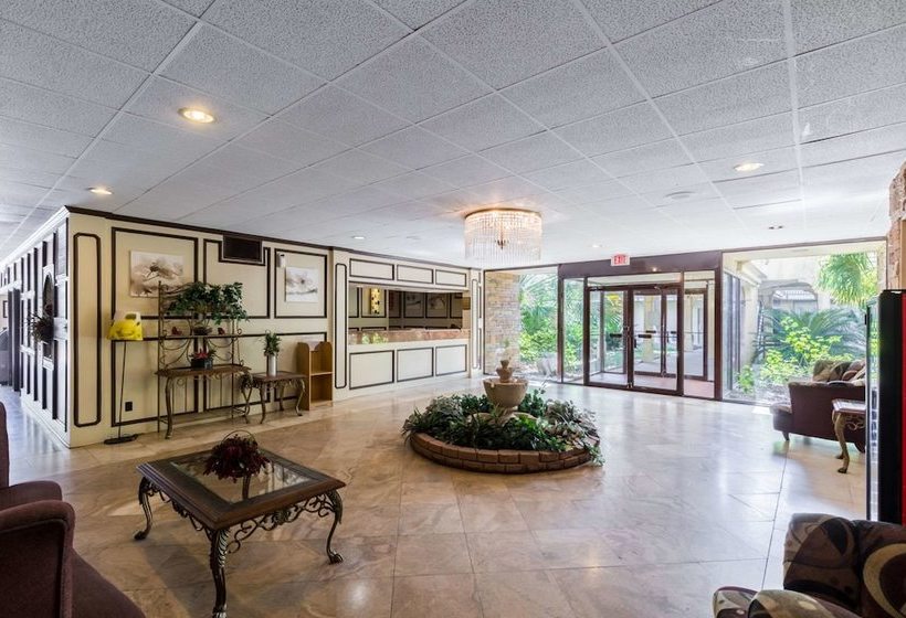 בית מלון כפרי Econo Lodge