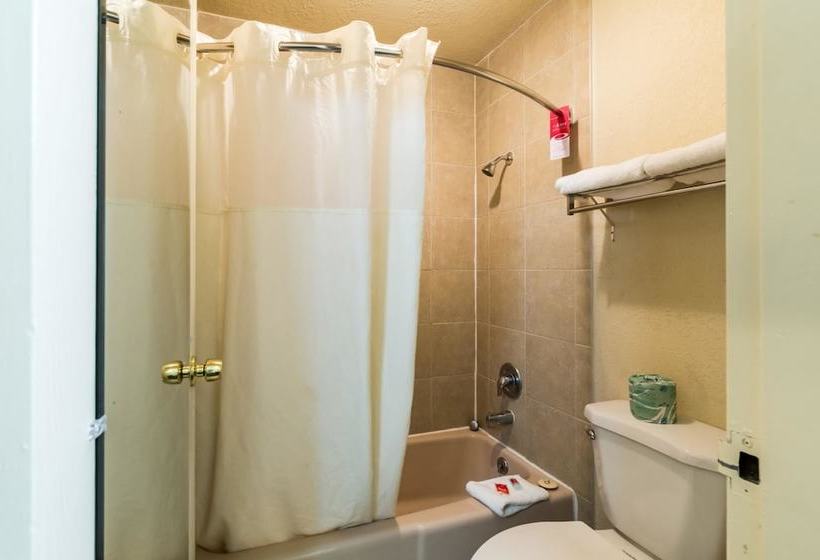 בית מלון כפרי Econo Lodge