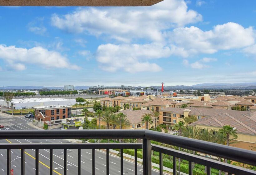 فندق Embassy Suites By Hilton Anaheim Orange