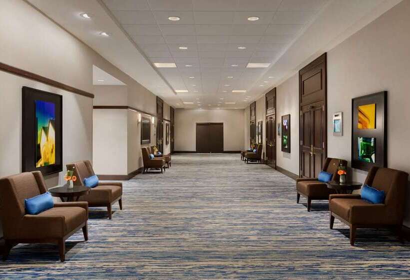 هتل Embassy Suites By Hilton Boston Waltham