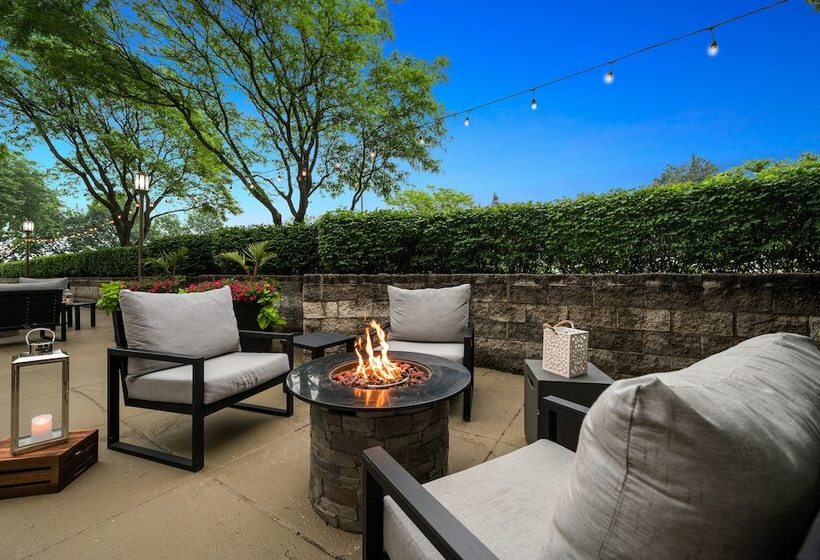 בית מלון כפרי Embassy Suites By Hilton Detroit Troy Auburn Hills