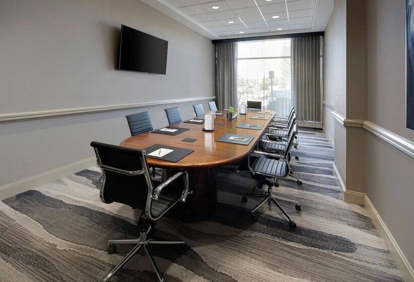 בית מלון כפרי Embassy Suites By Hilton Detroit Troy Auburn Hills