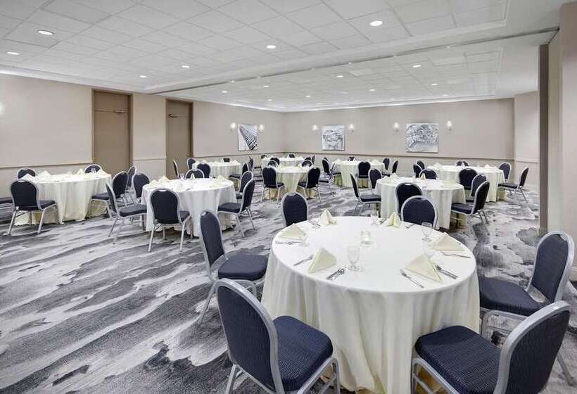 בית מלון כפרי Embassy Suites By Hilton Detroit Troy Auburn Hills