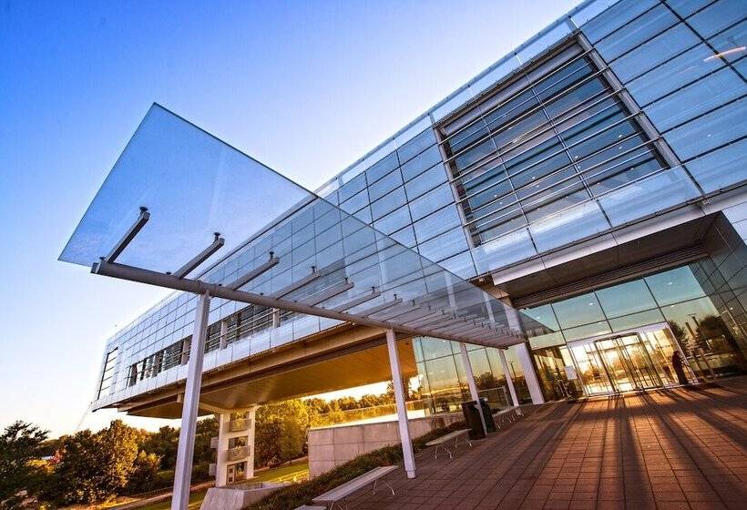 هتل Four Points By Sheraton Little Rock Midtown