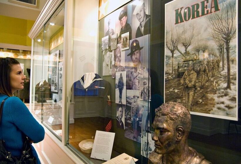 هتل Four Points By Sheraton Little Rock Midtown