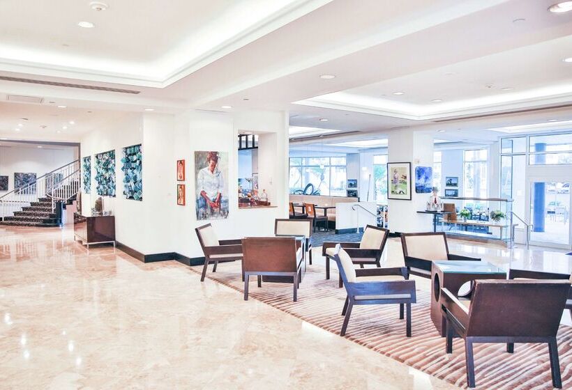 هتل Galleryone Doubletree Hilton Gc Turtle Cove