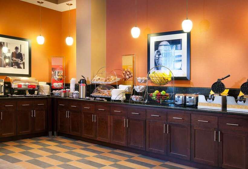 هتل Hampton Inn Alexandria/pentagon South