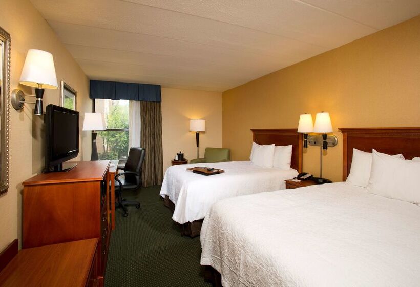 هتل Hampton Inn Alexandria/pentagon South