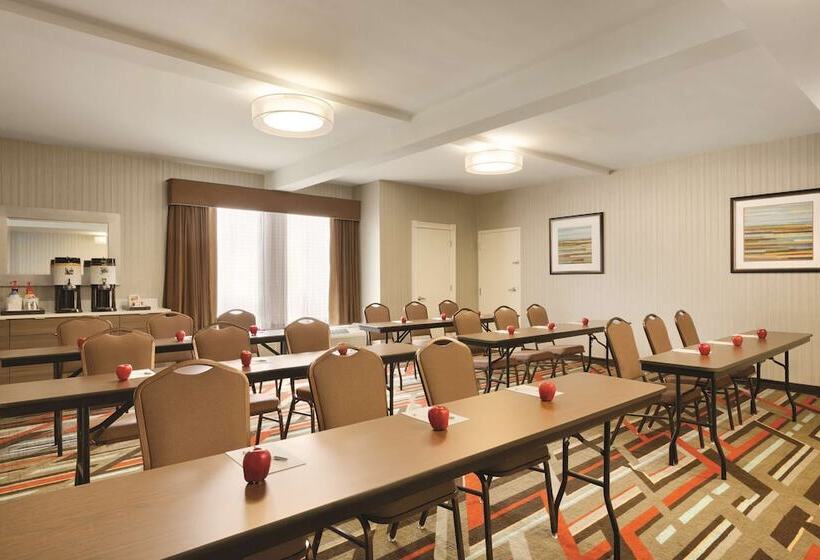 هتل Hampton Inn Atlantabuckhead