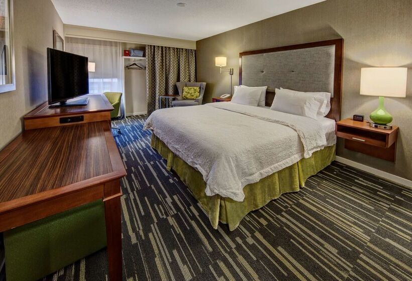 هتل Hampton Inn Charlottesville