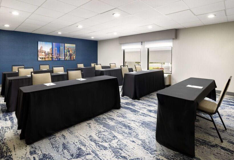 فندق Hampton Inn Long Island/islandia