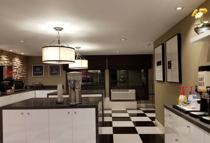 هتل Hampton Inn San Diegokearny Mesa