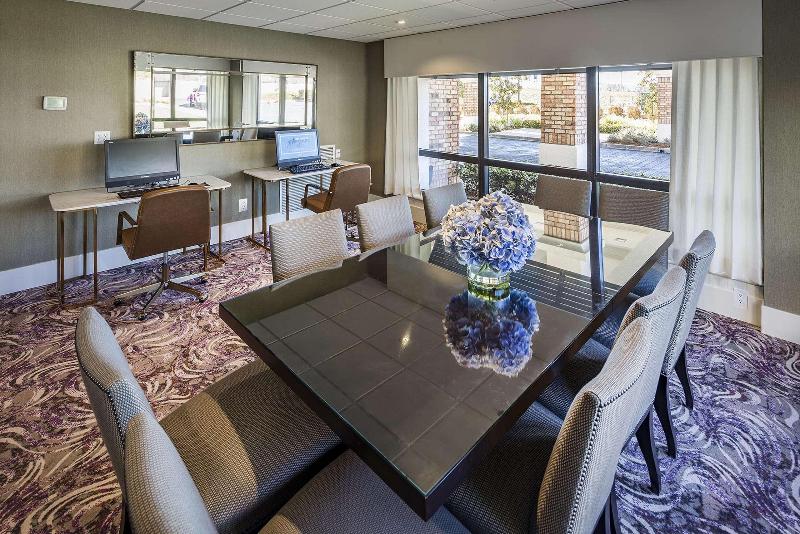 هتل Hampton Inn San Diegokearny Mesa