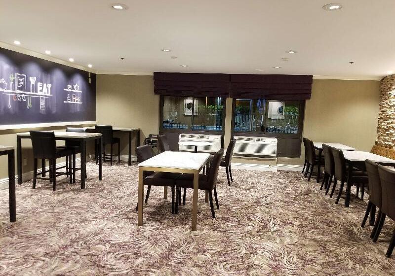 هتل Hampton Inn San Diegokearny Mesa