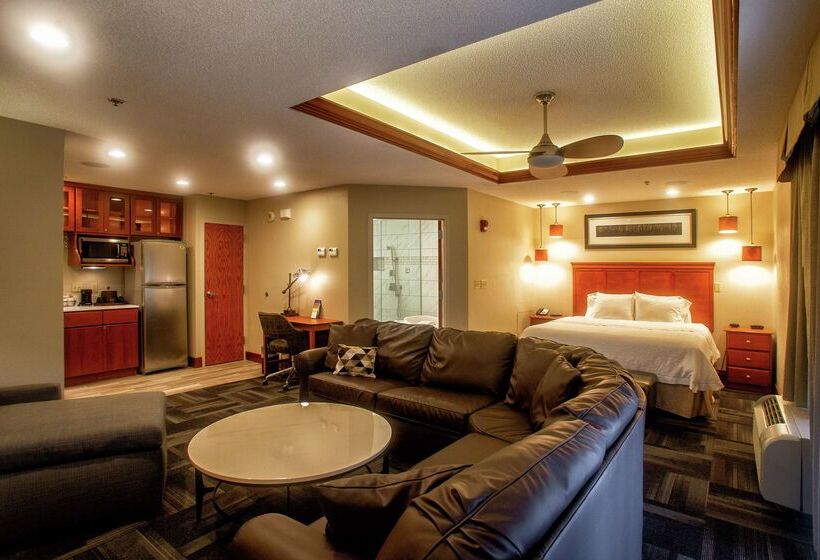 هتل Hampton Inn Wheeling
