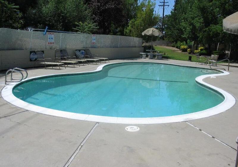 호텔 Heritage Inn Express Roseville