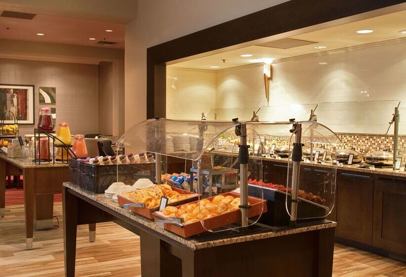 فندق Hilton Atlanta Northeast