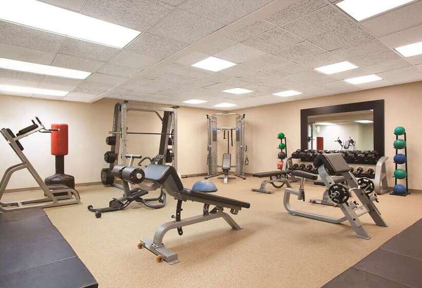 هتل Hilton Boston/dedham