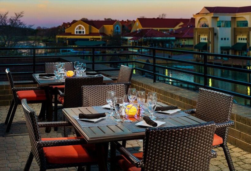 호텔 Hilton Charlotte University Place