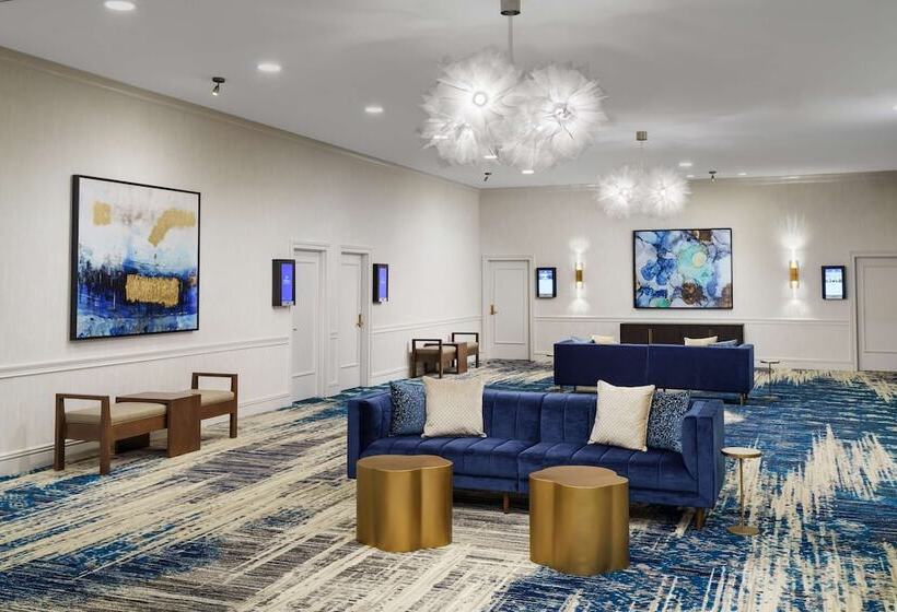 호텔 Hilton Charlotte University Place