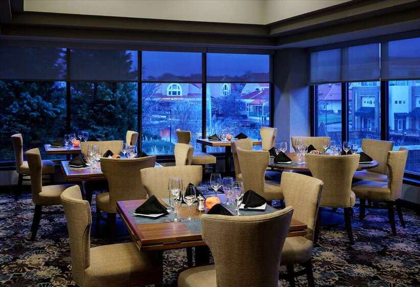 호텔 Hilton Charlotte University Place
