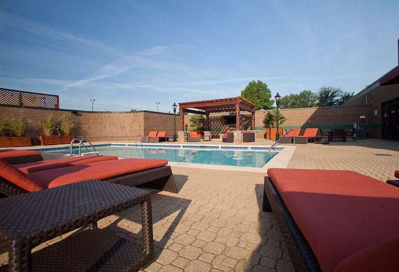 호텔 Hilton Charlotte University Place